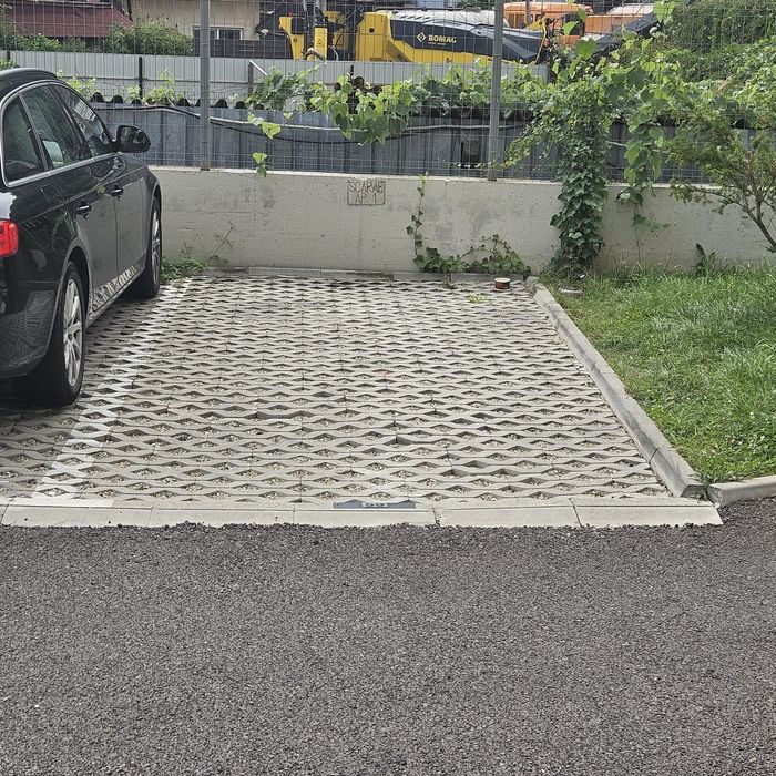 Proprietar inchiriez garsoniera parter ansamblu rezidential 420 euro