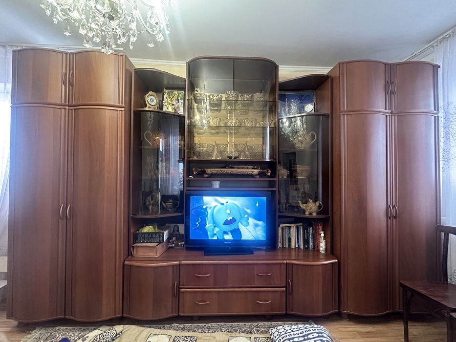 Продам стенку гостиную