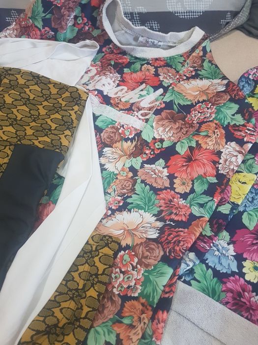 Дамски блузи и клинчета С 18лв общо