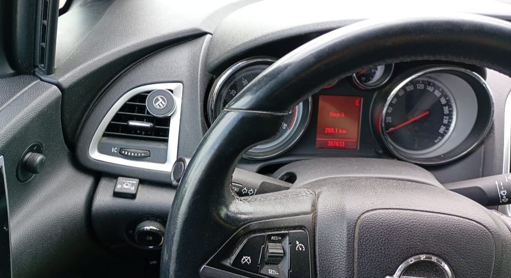 Opel Astra 2011 benzina gaz