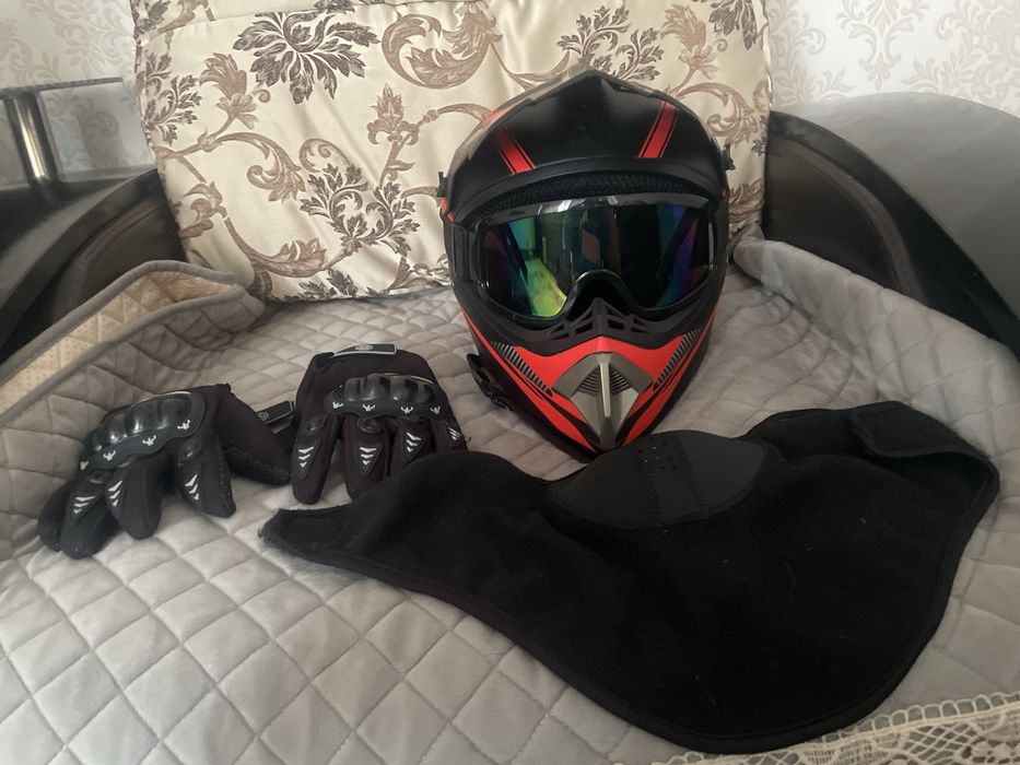 Мото шлем XL  костанай город тобл