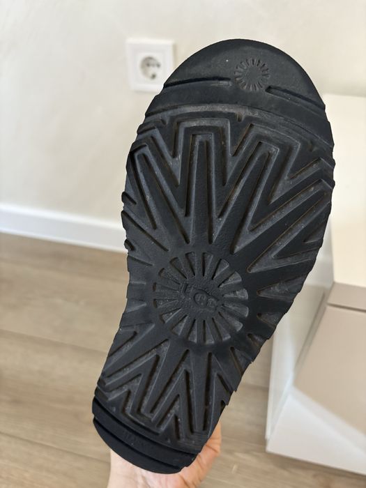 Ботуши UGG