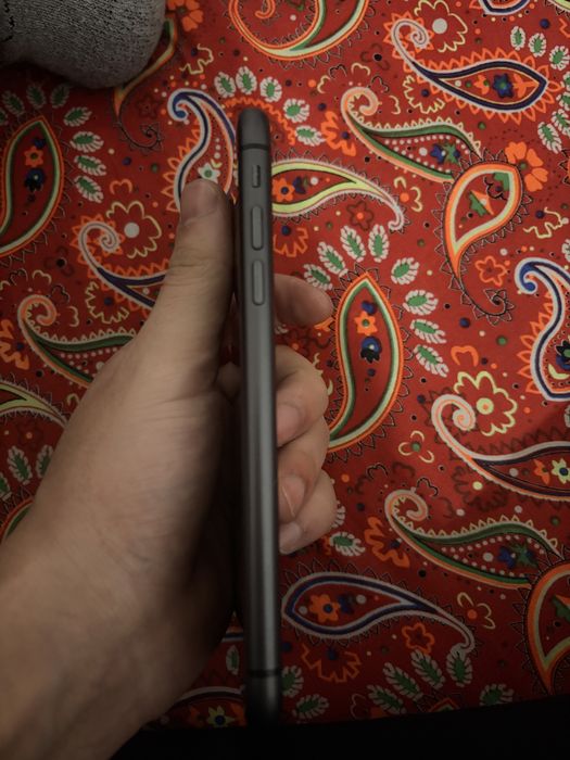 Айфон 11 сатылады