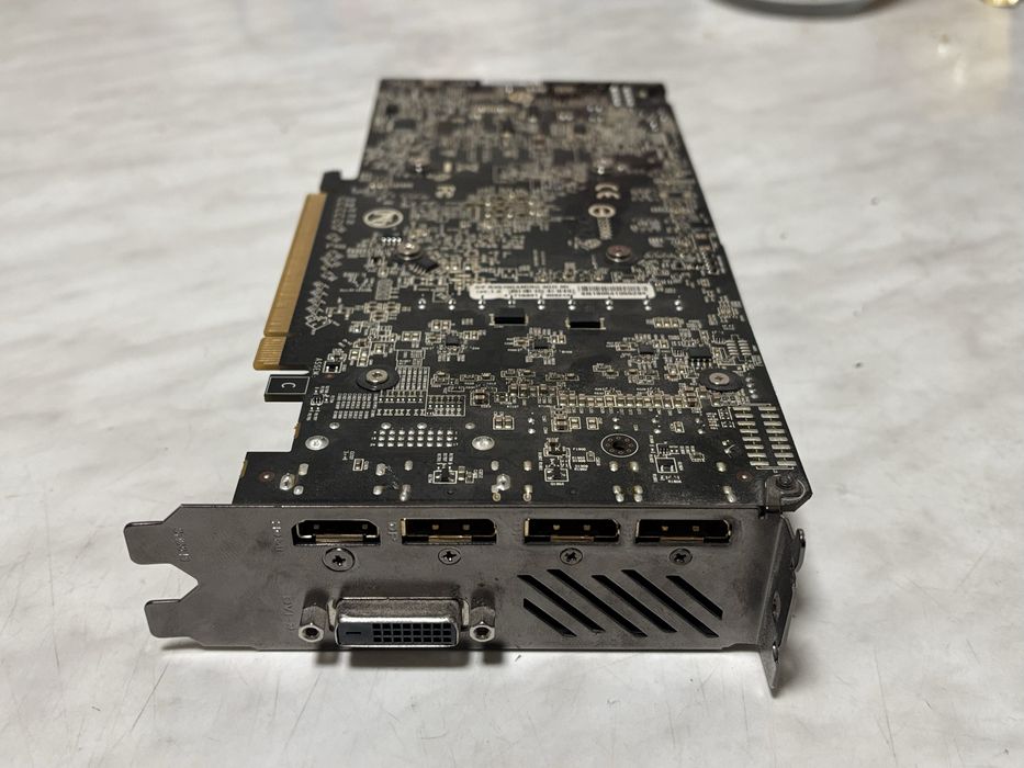 Видеокарта GIGABYTE RX 570 8GB
