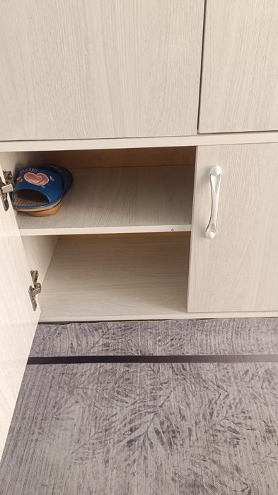 Шкаф для прихожей