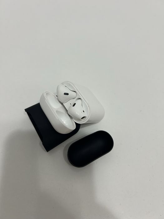 Продам наушники AirPods 2