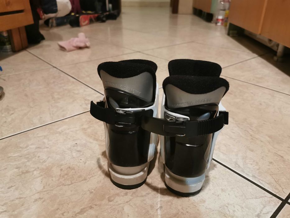 Clapari ski copii 27, 27.5, 28, 28.5 mondo 17. 5