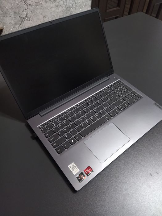 Lenovo 82 yu noutbuk sotiladi