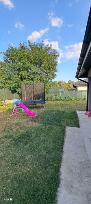 Casa, 3 camere, 2 bai, 575mp teren, centrul Tautii-Magheraus