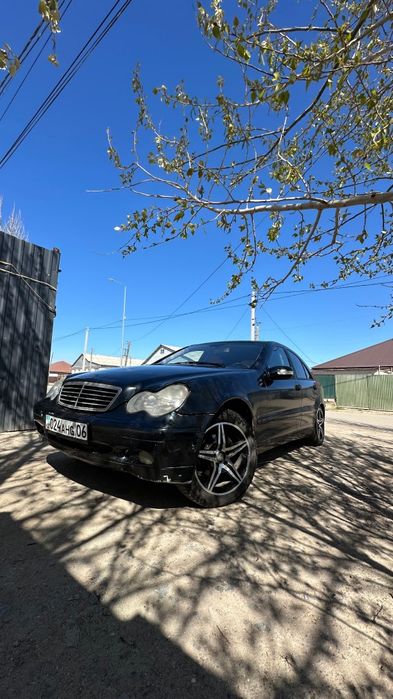 Мерс 2001 продаются