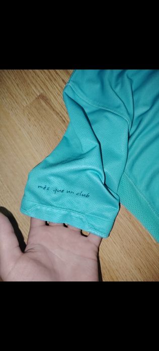 Vând tricou fc barcelona