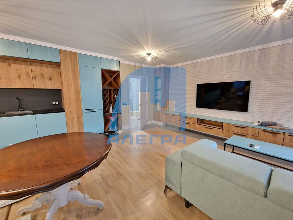 3-стаен в София-Хиподрума площ 120 цена 1250