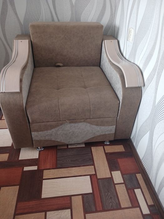 Кресло кровать в хорошем состоянии