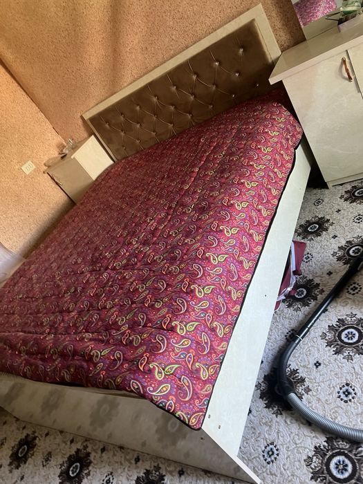 Spanli shkaf tirimon toshoyna stenka yangi ishlatilmagan  holati yaxsh