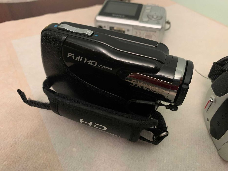 Camera video Easypix si Maginon