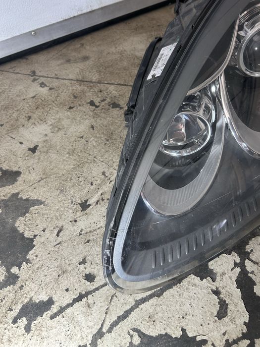 Far partea stanga Porsche Cayenne 2010-2014 CU DEFECT cod 7P5 941 031