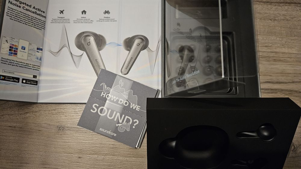 Vând casti wireless Soundcore Liberty Air 2 Pro