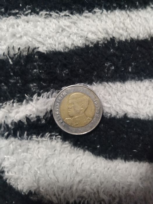 Продам монету 10бат тайланд 2018
