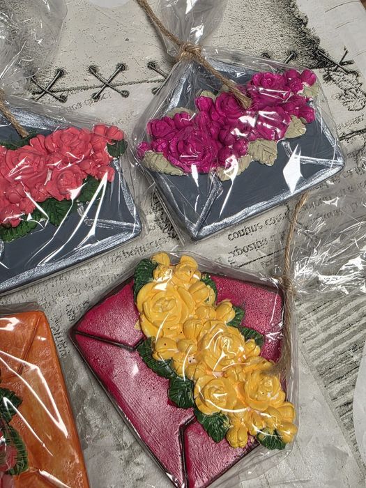 Цветни магнити за подарък