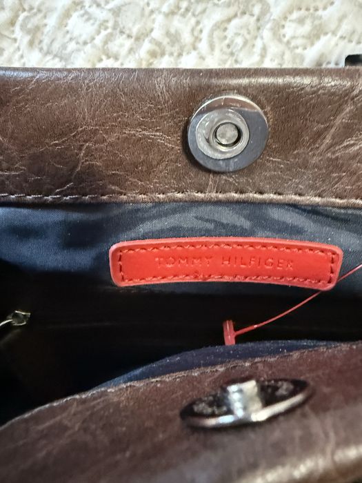 Geanta Tommy Hilfiger originala bej maro ca noua