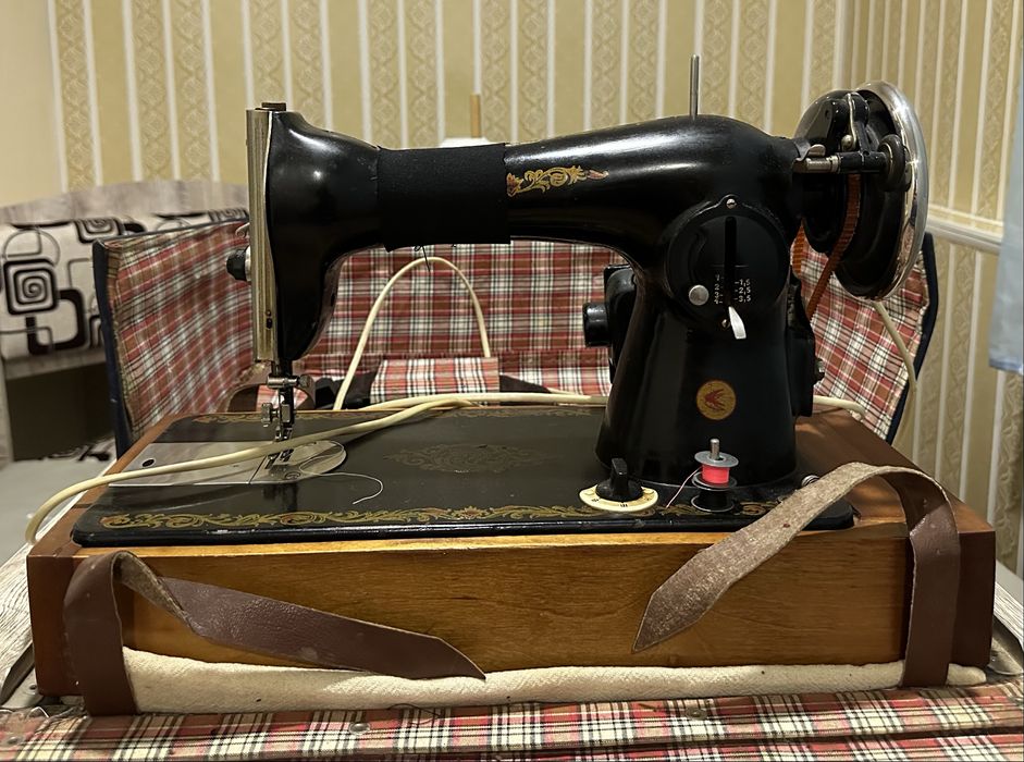 Продается швейная машинка « Подольск»