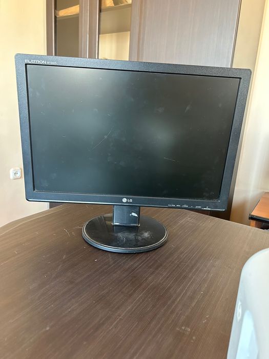 Продаю Монитор LG в хорошем состоянии, рабочий