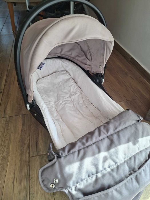 Carucior 3 in 1  chicco