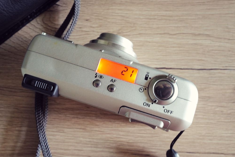 Aparat foto Pentax Espio 120SW MJU film point and shot TOP metalic
