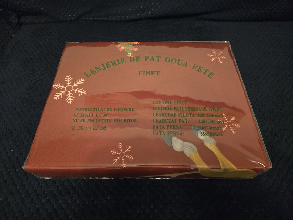 Lenjerie de pat Finet cu 6 piese si cu model Craciun