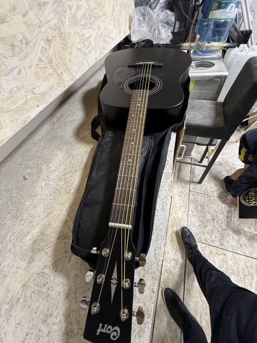 Гитара хорошо состояня