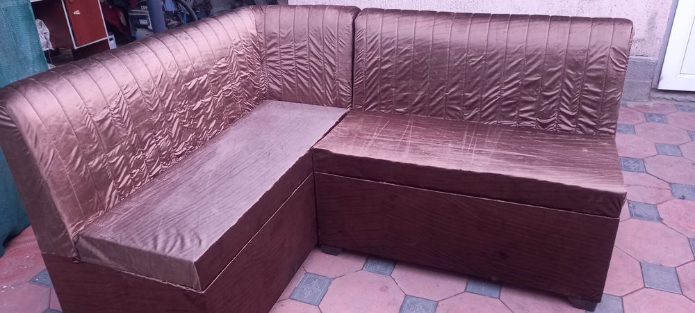 Продаётся  угловая  кухня