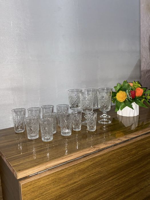 Продам сервиз чайный мадонна  новый есть и кофейный смотрите фото