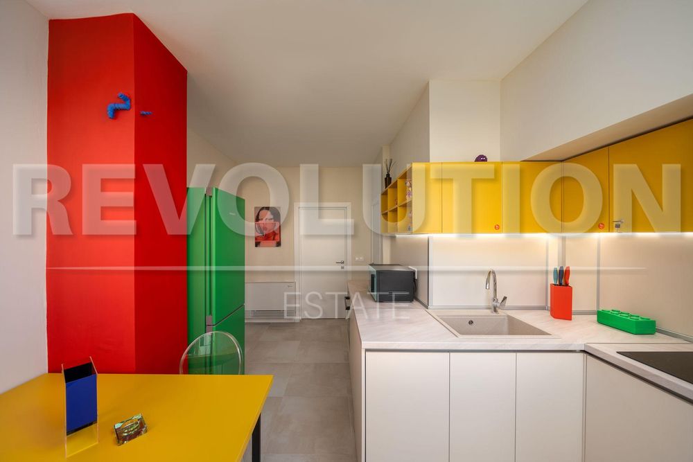 Продава се Четиристаен апартамент в София, Център - 167 кв.м за 3024 €/кв.м - Снимка #1