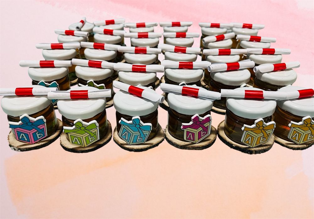 Пчелен мед и свещи от пчелен восък