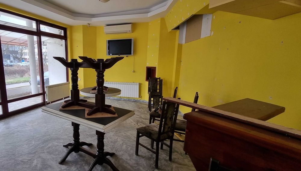 ТО-79-Продава се кафе - аперитив и магазин в квартал 'Варош'