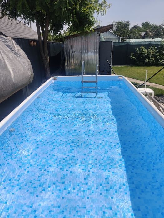 Piscina supraterană