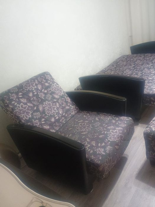 Продам диван, кресло-кровать, пуф
