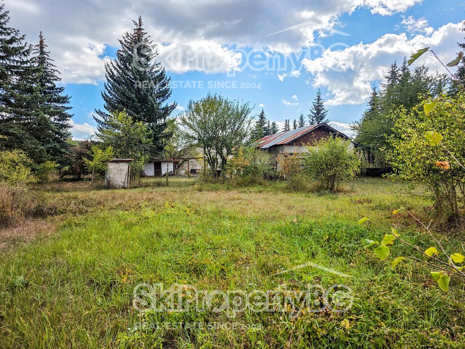 Парцел с разрешение за строеж в близост до язовир Искър!