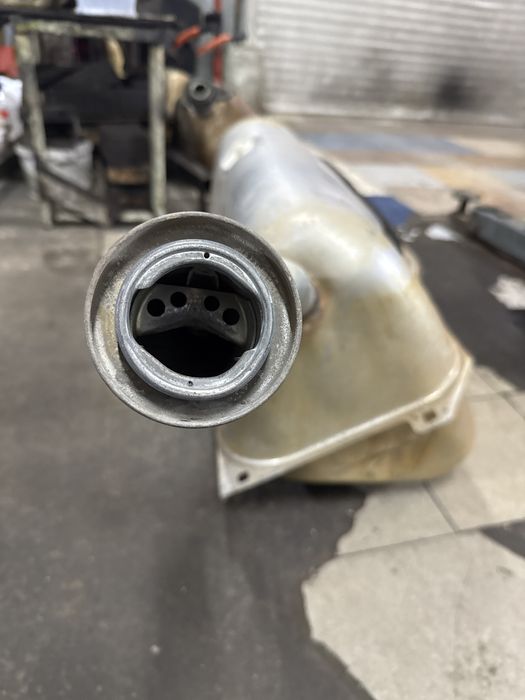 Бензобак на мерседес 140