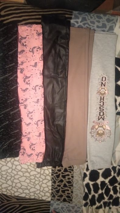 Продавам детски дрехи за момиче