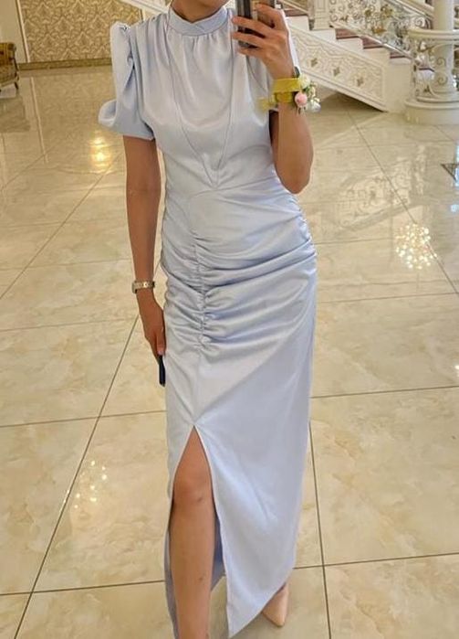 Продам платье атласное