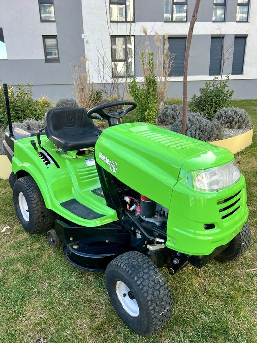 Tractoras de tuns iarba Master Cut Briggs&Stratton Ohv