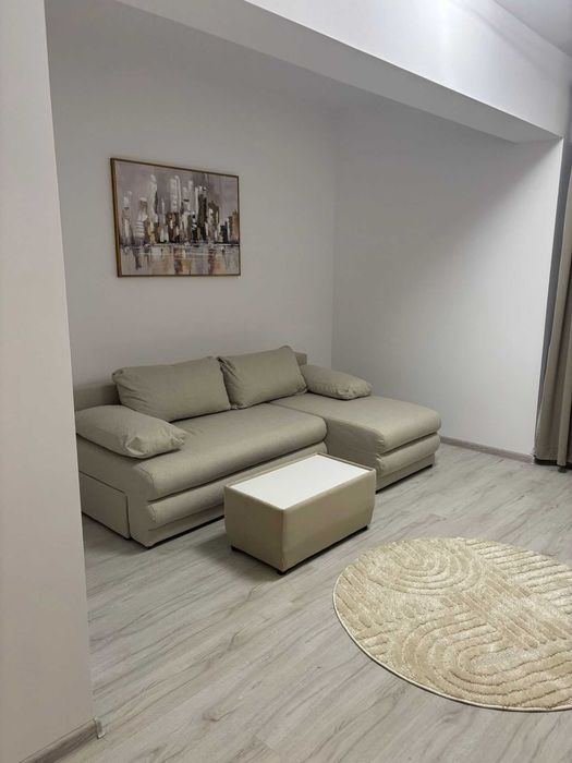 Ofer spre inchiriere garsoniera in bloc nou