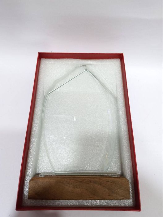 Статуэтка стеклянная