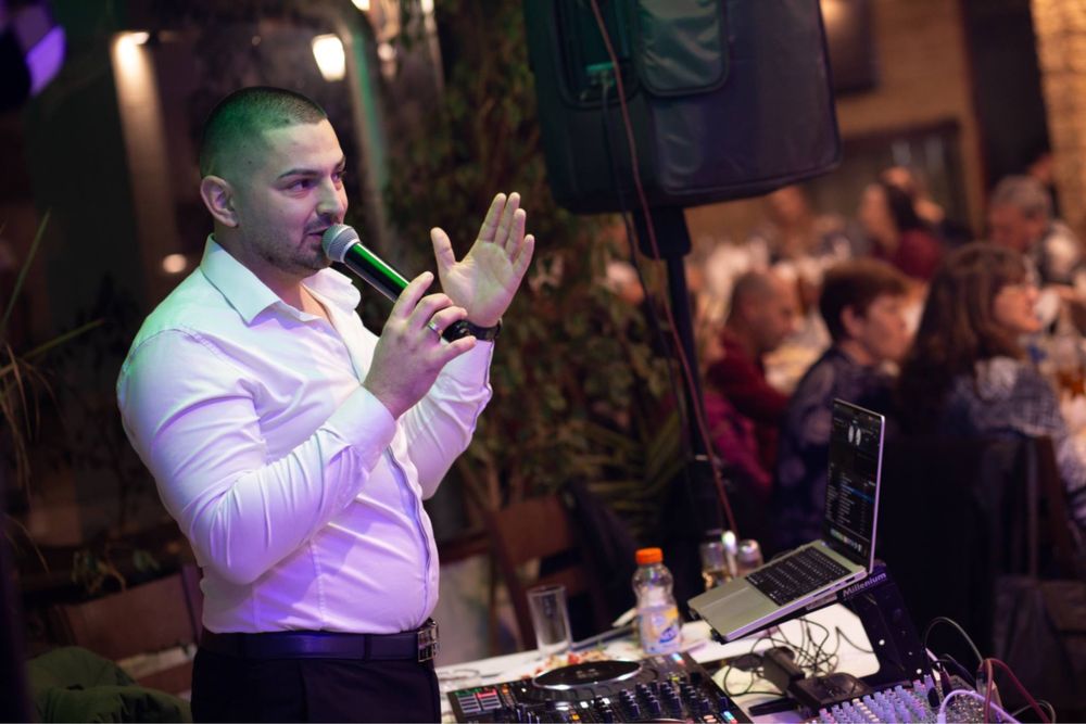 DJ ACHO MIX ( дисководещ) за вашия празник