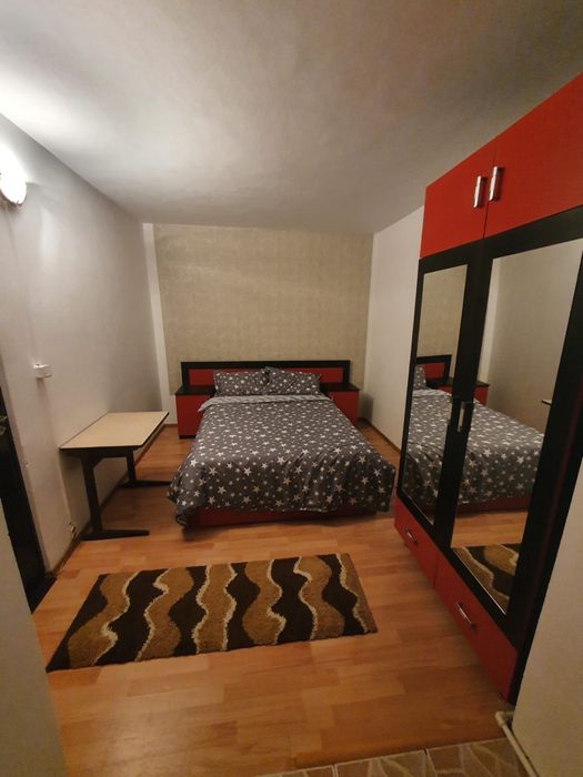 Inchiriez apartament cu 2 camere