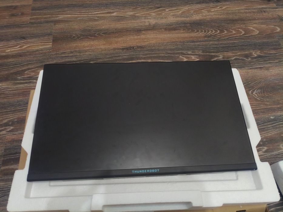 монитор 180hz в хорошем состоянии