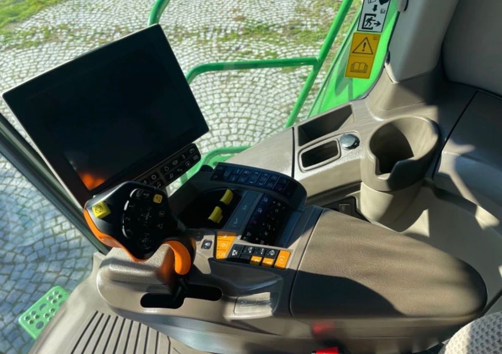 Комбайн John Deer