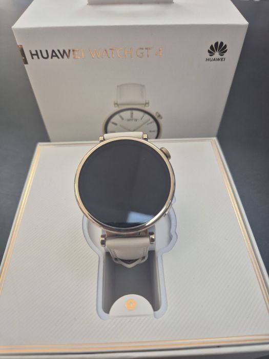Часовник Huawei Watch GT4