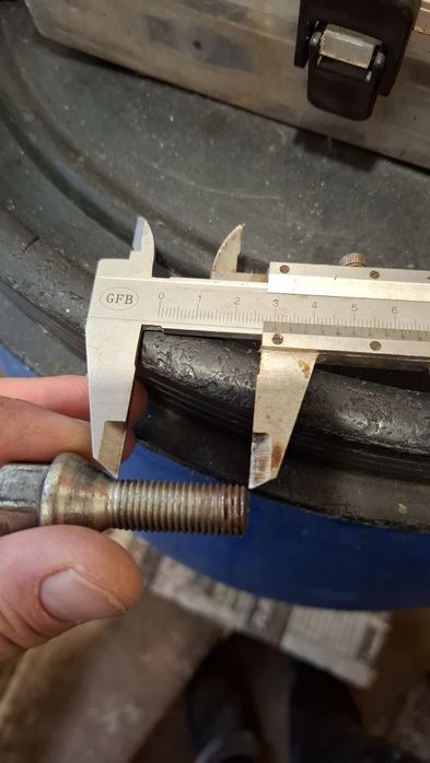 Болтове за Mercedes w203